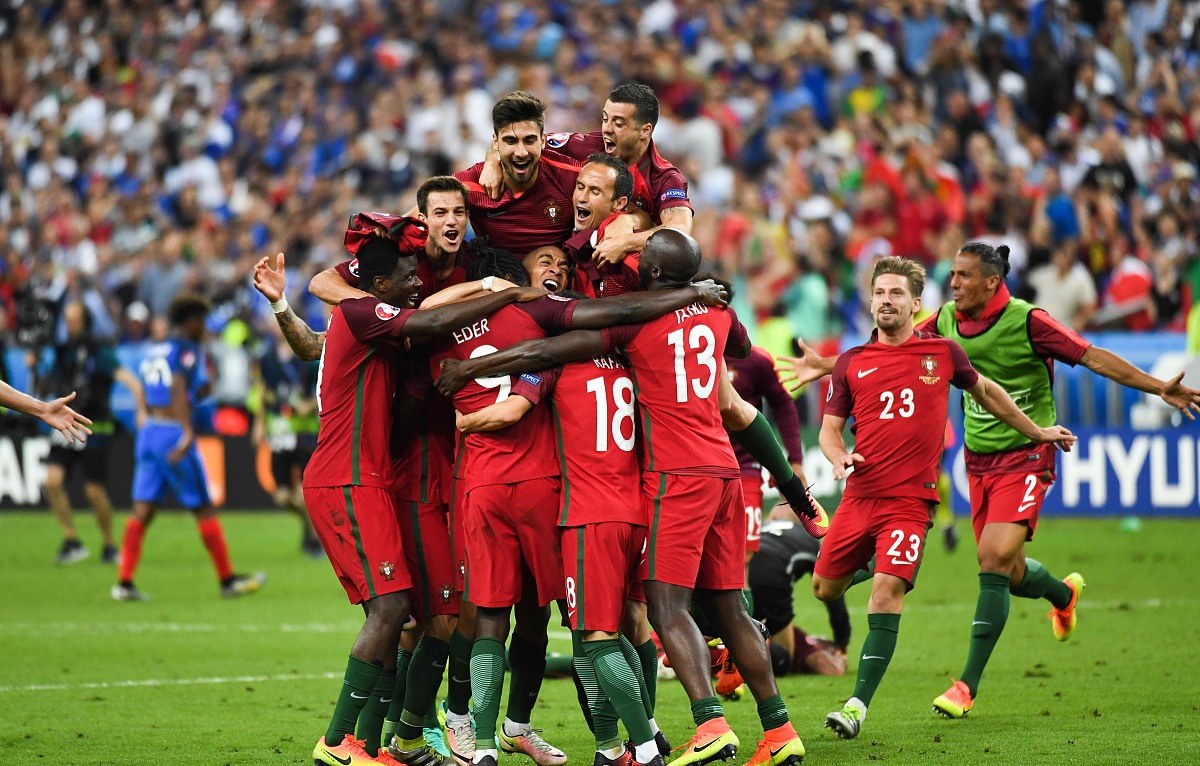 塞尔维亚不敌葡萄牙，悲情出局欧洲杯的简单介绍