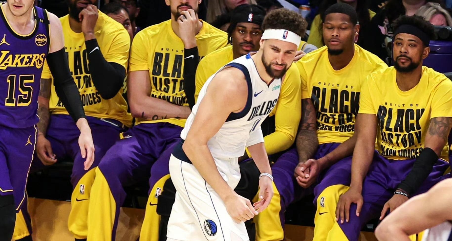 爱游戏体育链接-关于明星球员表现抢眼，砍下大量得分领先全队的信息