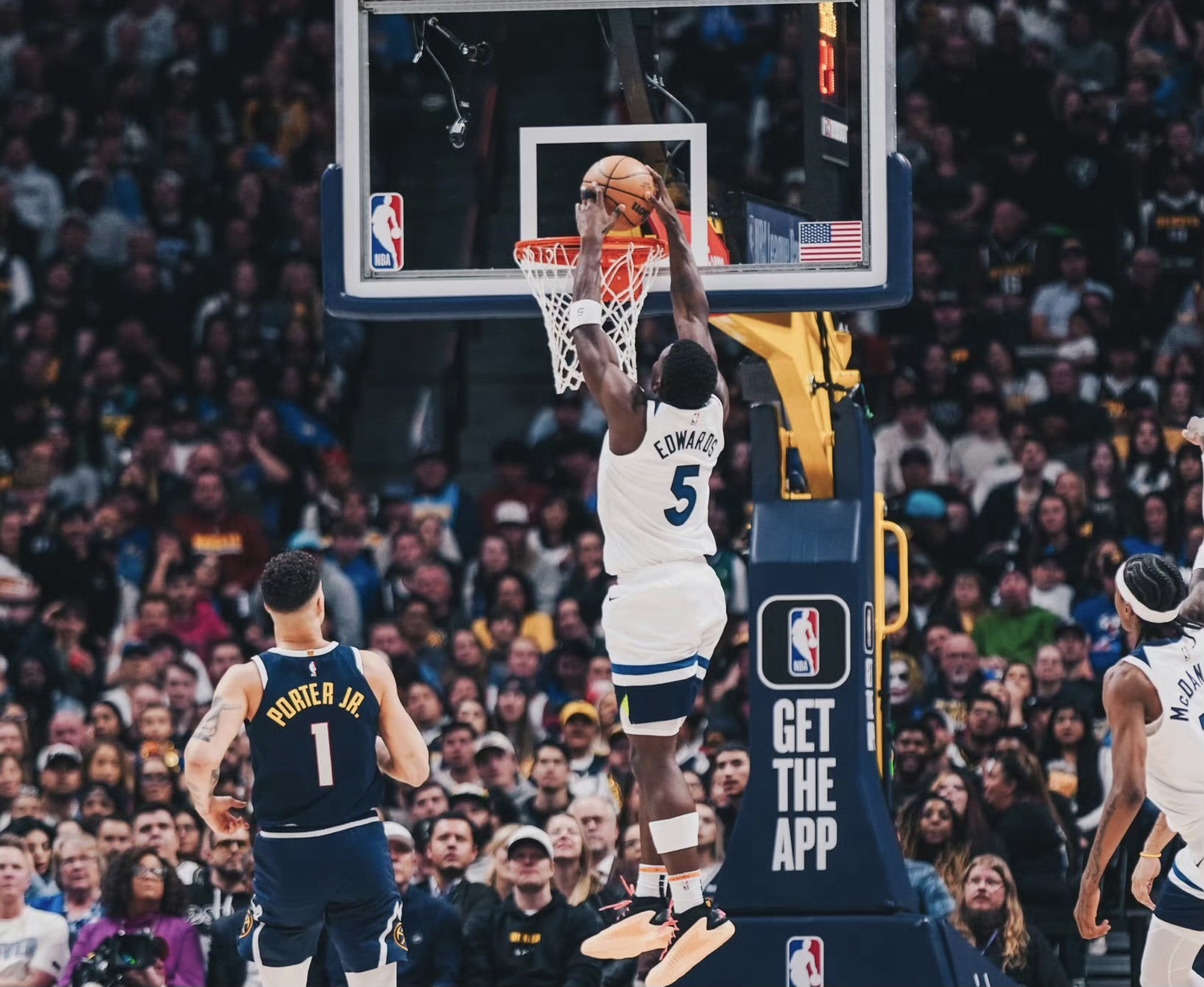 爱游戏在线登录-你知道篮球界最近的重要赛事吗？