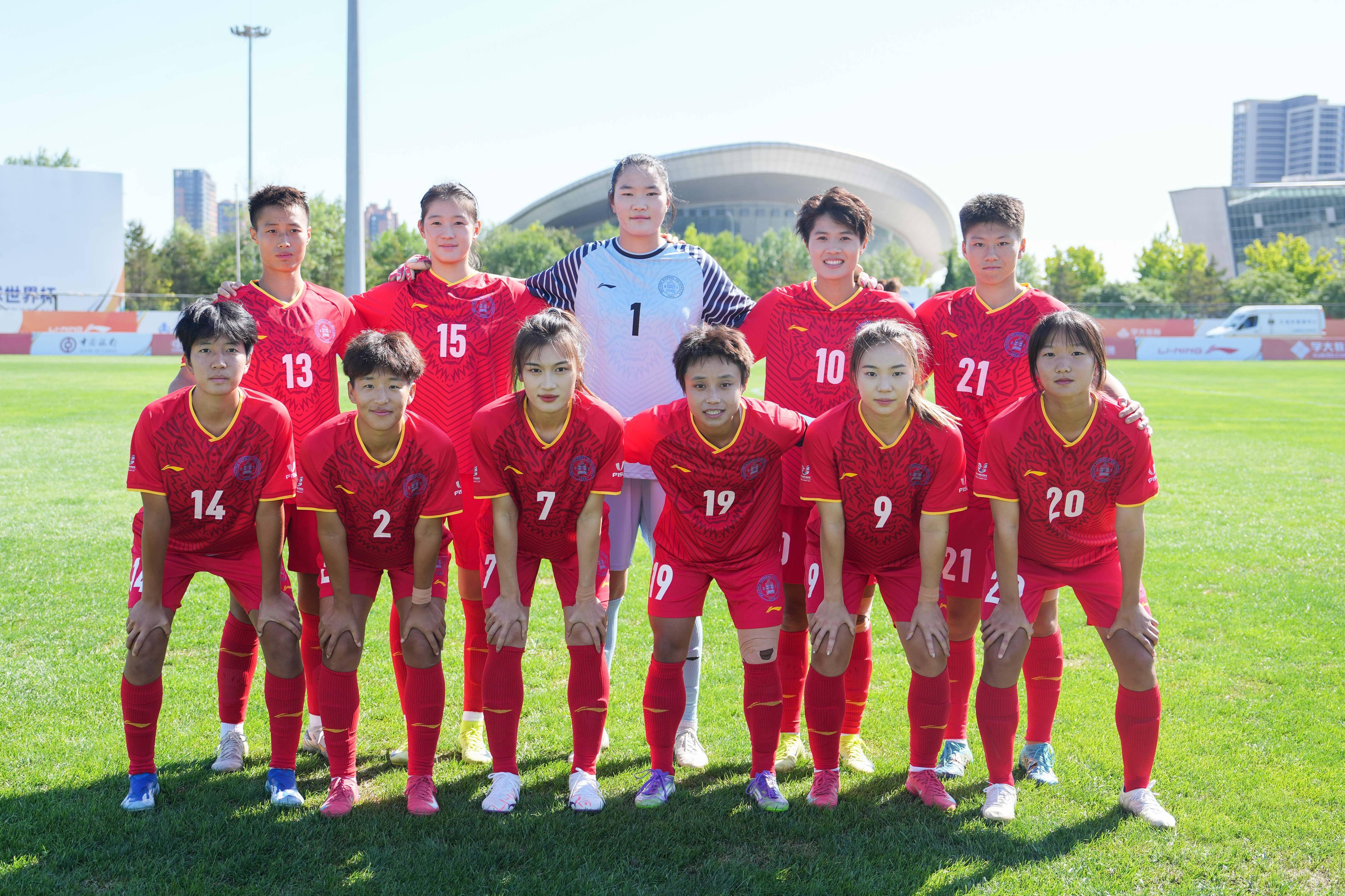 包含体育风云再掀高潮，女足赛事备受瞩目的词条