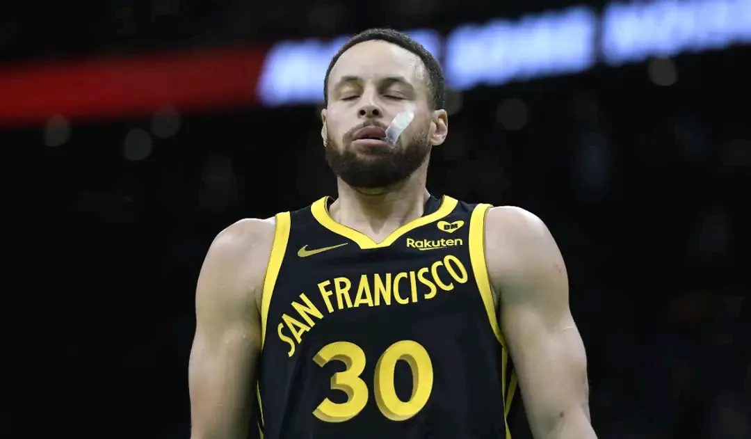 关于勇士遭爵士逆袭，库里空砍44分不悔的信息