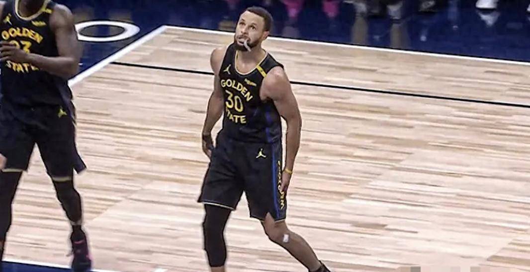 重磅新闻!球员受伤退出比赛,团队应对挑战的简单介绍 重磅新闻!球员受伤退出比赛,团队应对挑战的简单介绍