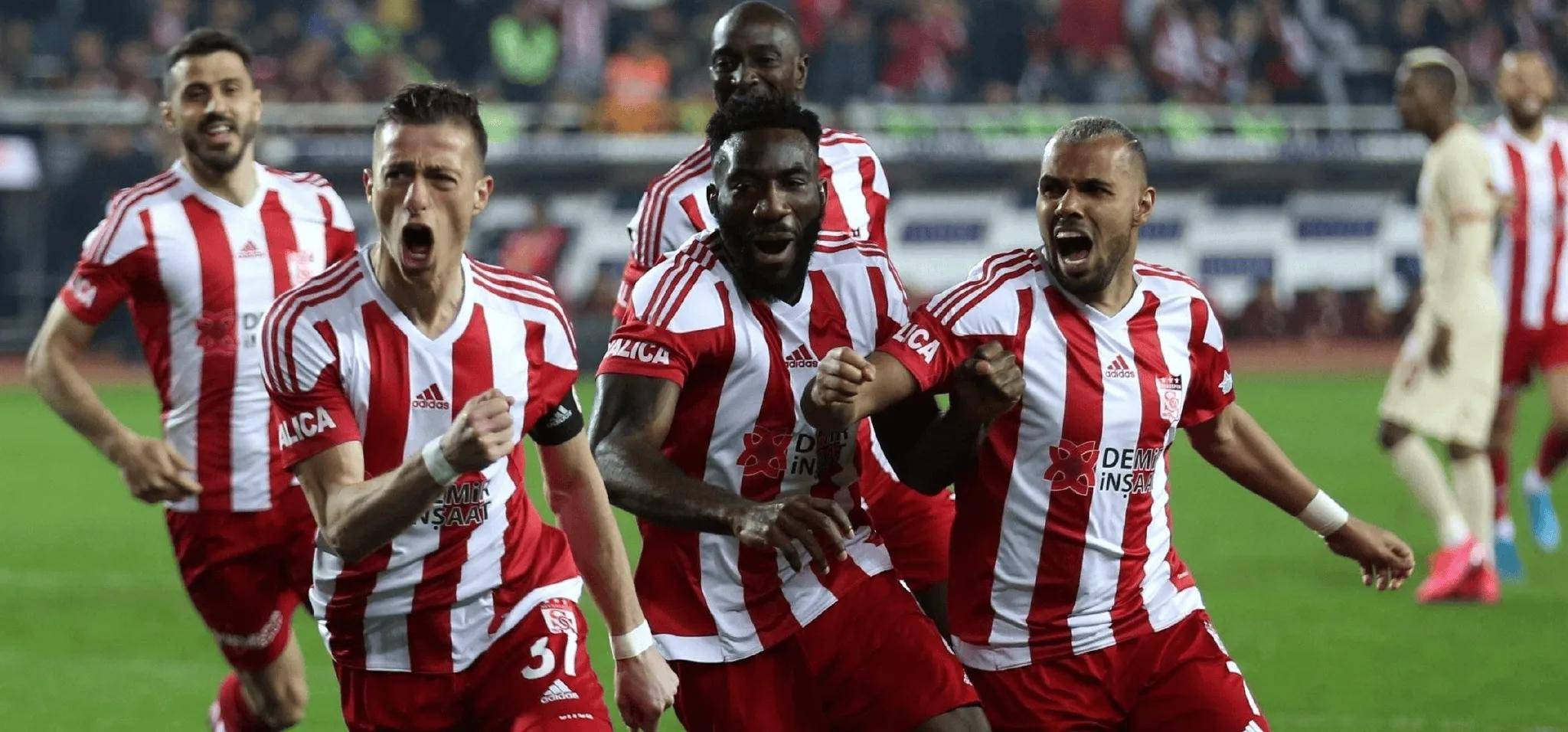 包含摩纳哥客场不敌阿雅克肖，球队陷入低谷的词条